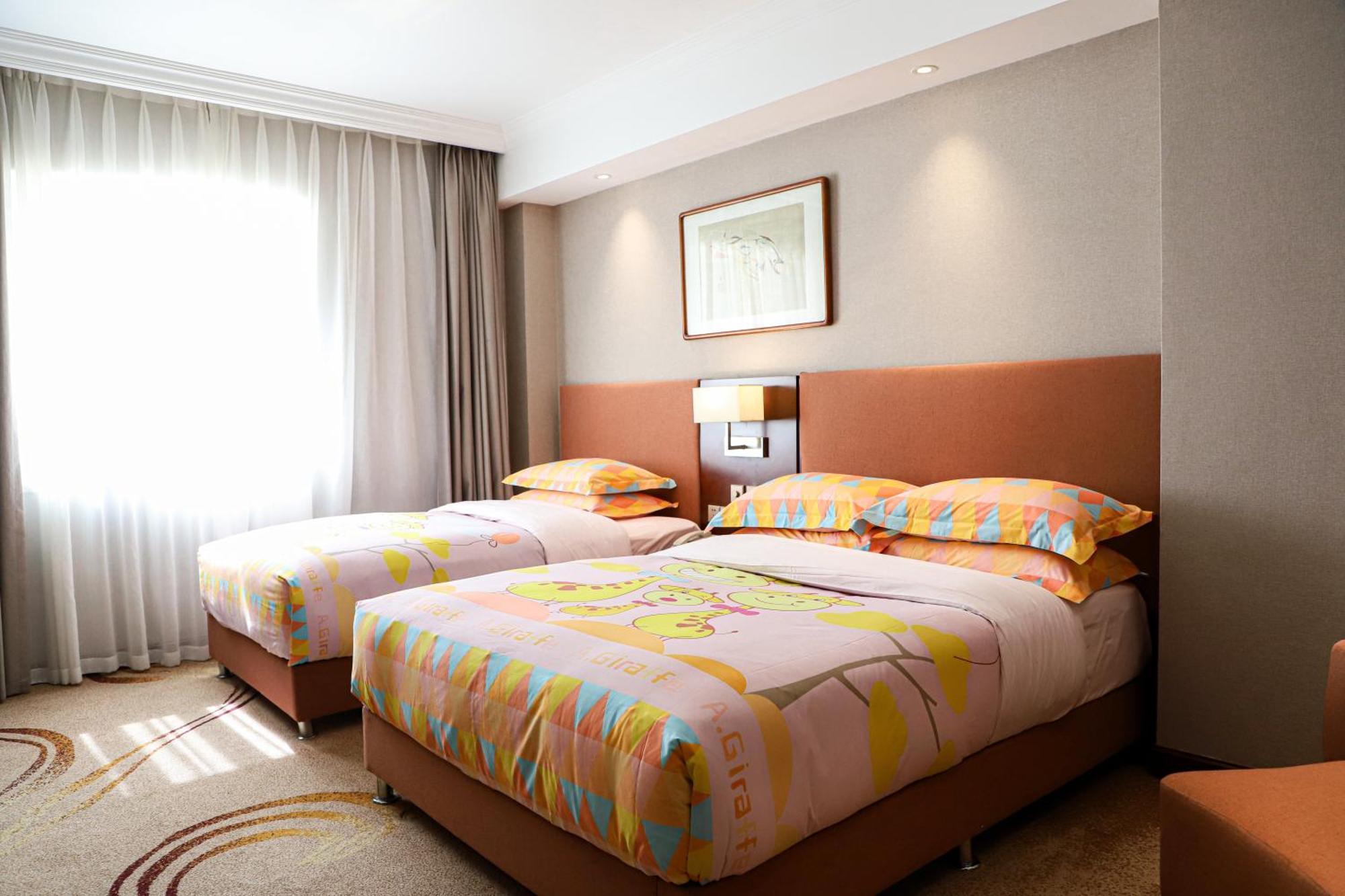 Beijing Feitian Hotel Экстерьер фото