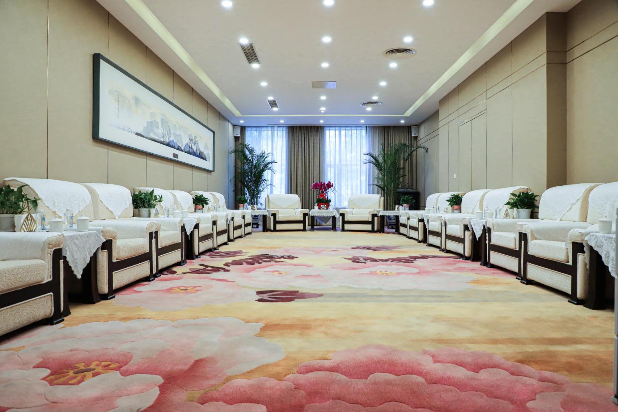 Beijing Feitian Hotel Экстерьер фото