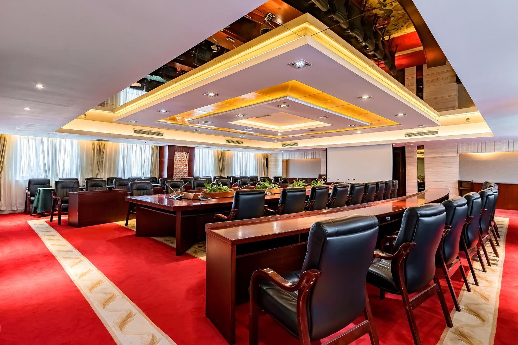 Beijing Feitian Hotel Экстерьер фото