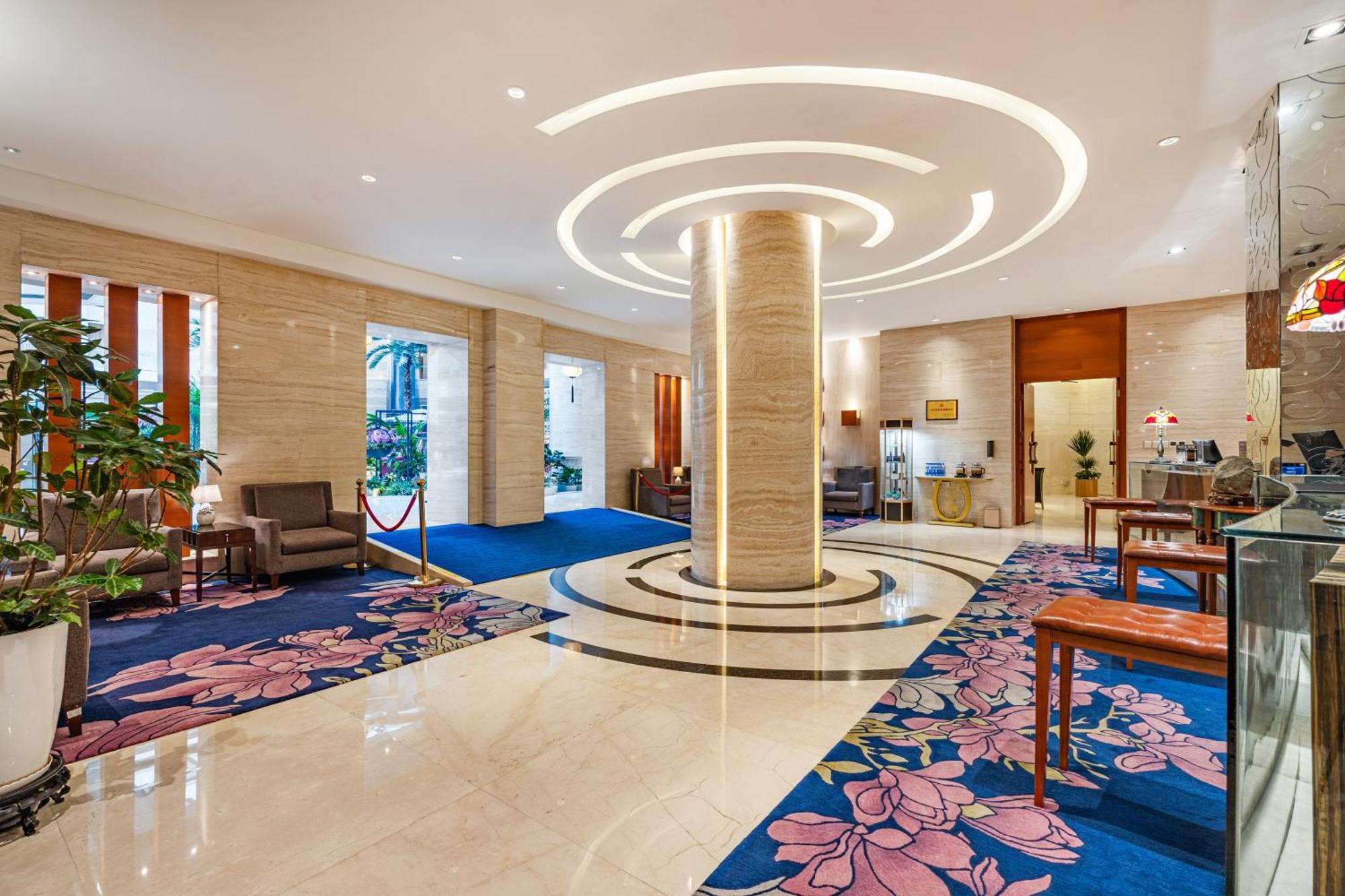 Beijing Feitian Hotel Экстерьер фото