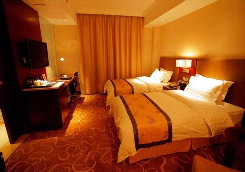 Beijing Feitian Hotel Экстерьер фото